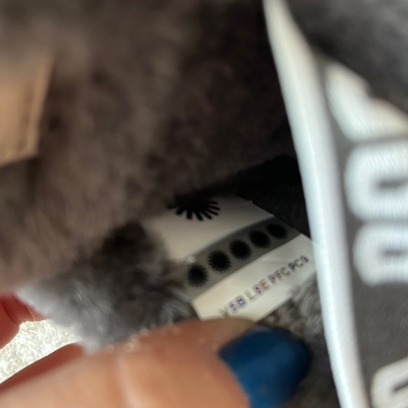 Brand New UGG Fluff Yeah Slides Baby & Toddler Gray Genuine Sheepskin Slipper - Picture 12 of 16